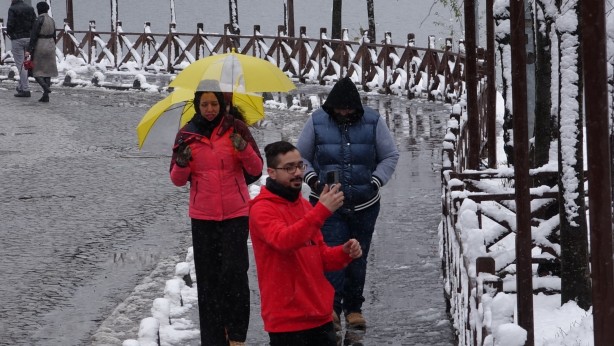 Foto - Uzungöl beyaza büründü! Kartpostallık görüntüler
