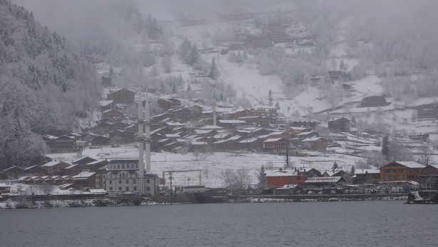 Foto - Uzungöl beyaza büründü! Kartpostallık görüntüler