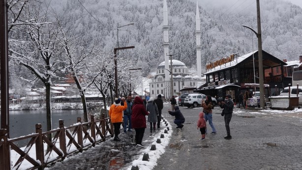 Foto - Uzungöl beyaza büründü! Kartpostallık görüntüler