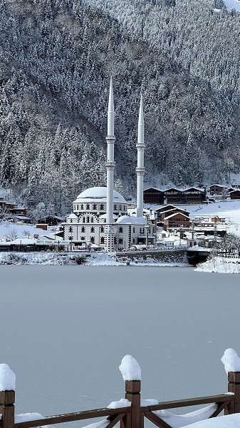Foto - Uzungöl buz tuttu