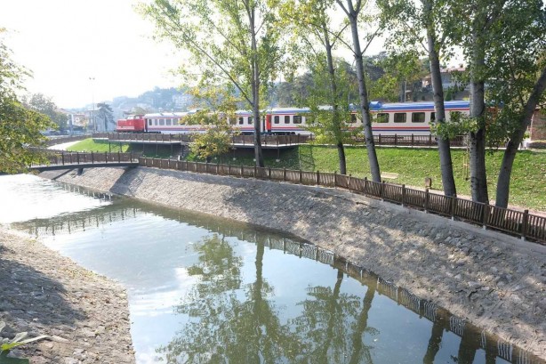 Vagon Kıraathanesi hizmete açıldı