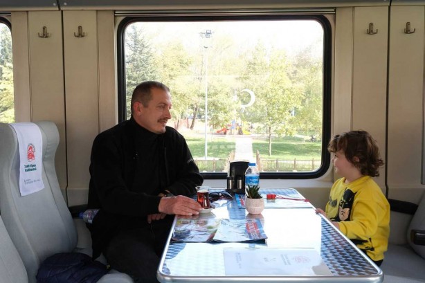 Foto - Vagon Kıraathanesi hizmete açıldı