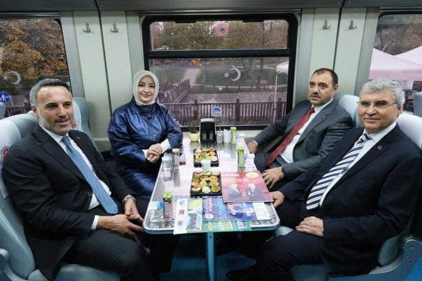Foto - Vagon Kıraathanesi hizmete açıldı