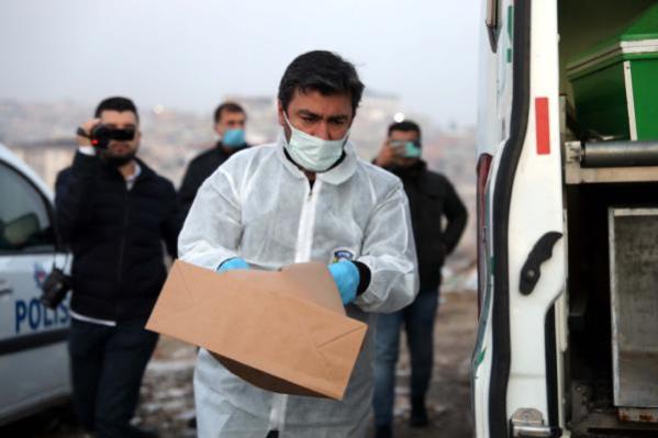 Vahşet! Kadın çantası içerisinde cenin bulundu