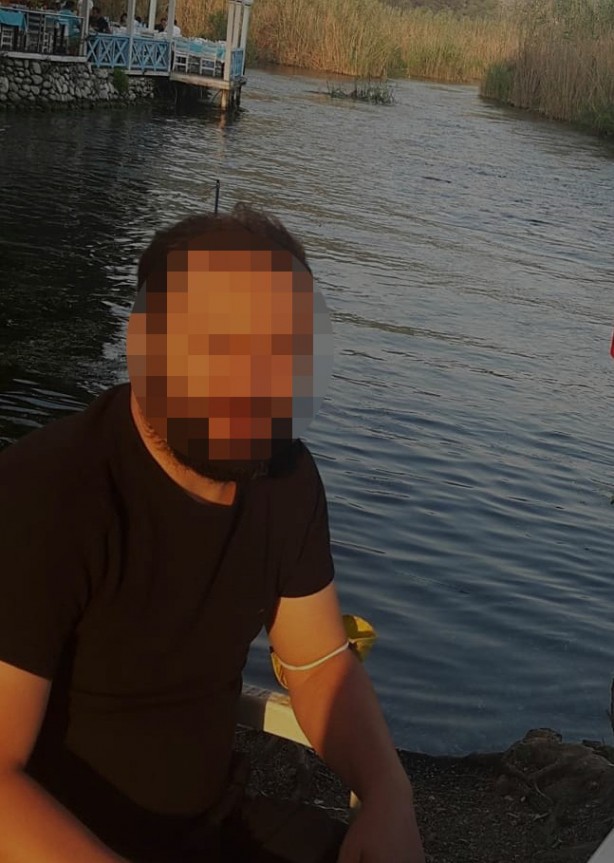 Foto - Vahşet! Karısını önce eşarpla boğmaya çalıştı sonra bıçakla boğazını kesti