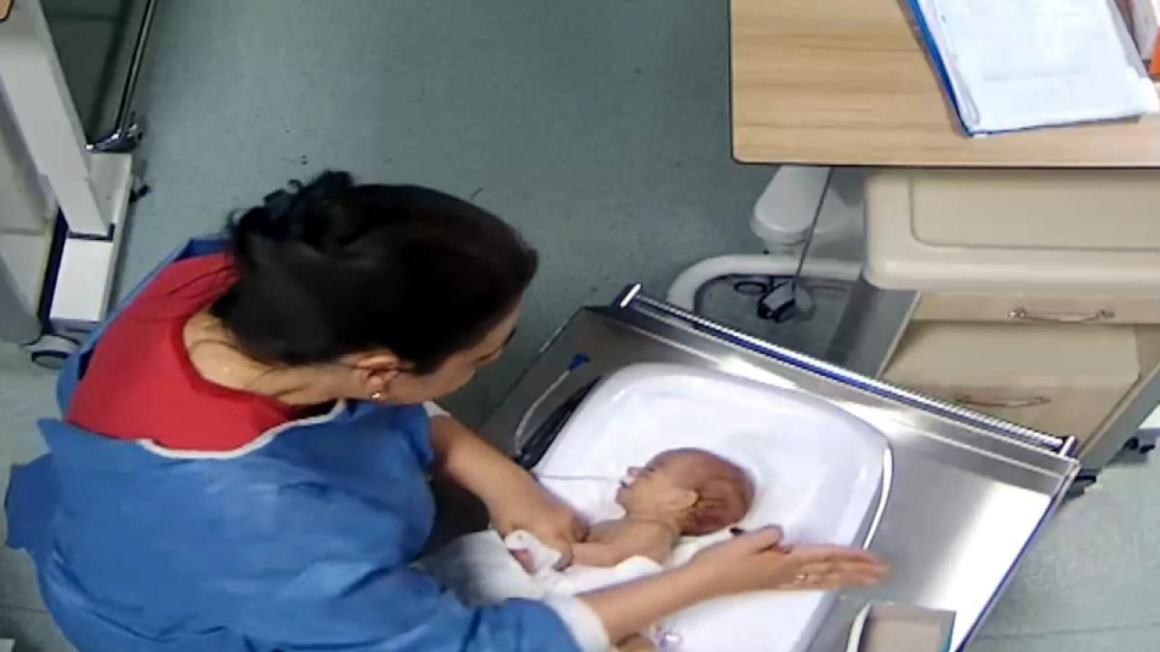 Vahşetin böylesi görülmedi! Kuvözdeki bebeğe 14 dakikalık işkence: Hemşire şiddeti Deniz bebeği ömür boyu engelli bıraktı