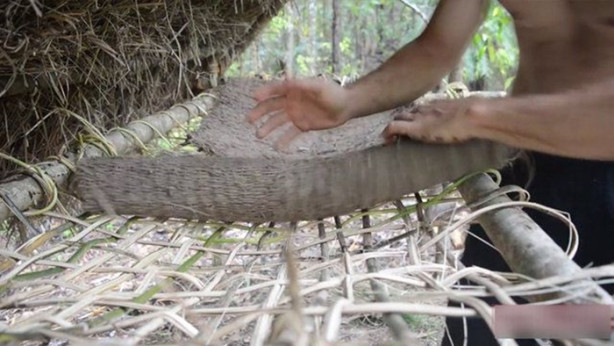 Foto - Vahşi ortamda rahat uyumak için bakın ne yaptı!