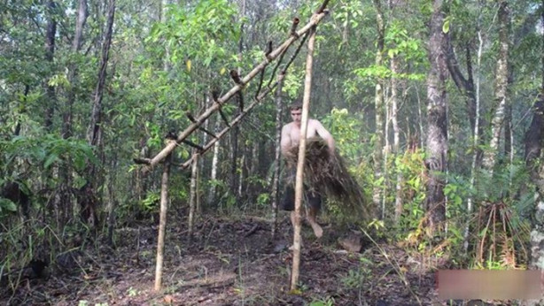 Foto - Vahşi ortamda rahat uyumak için bakın ne yaptı!