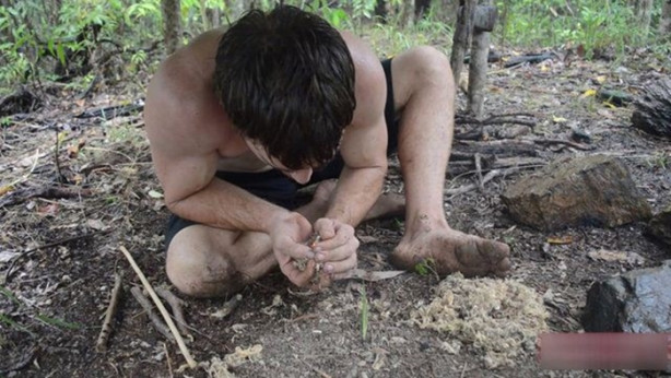 Foto - Vahşi ortamda rahat uyumak için bakın ne yaptı!