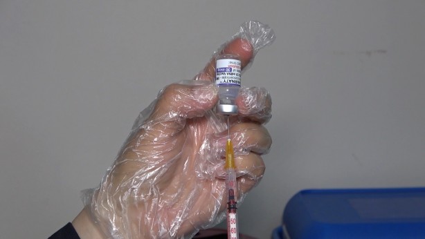 Foto - Vaka sayıları artınca hastanelerde aşı yoğunluğu başladı!