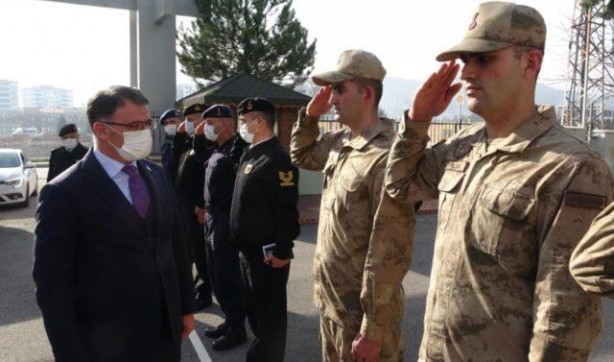 Foto - Vali bile şaşkına döndü! Bu askerleri görenler şok oluyor