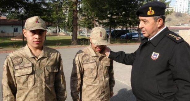 Foto - Vali bile şaşkına döndü! Bu askerleri görenler şok oluyor