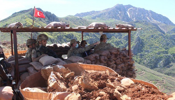 Foto - Vali Hacıbektaşoğlu'ndan üs bölgesine ziyaret