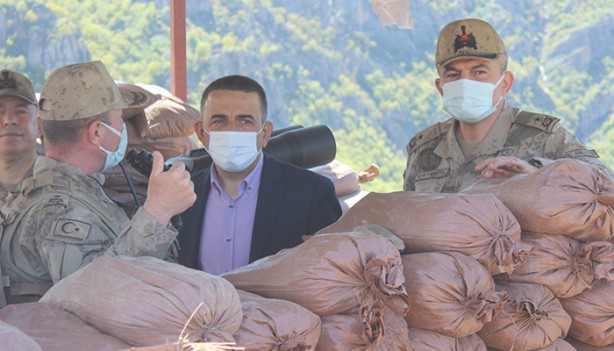 Vali Hacıbektaşoğlu'ndan üs bölgesine ziyaret