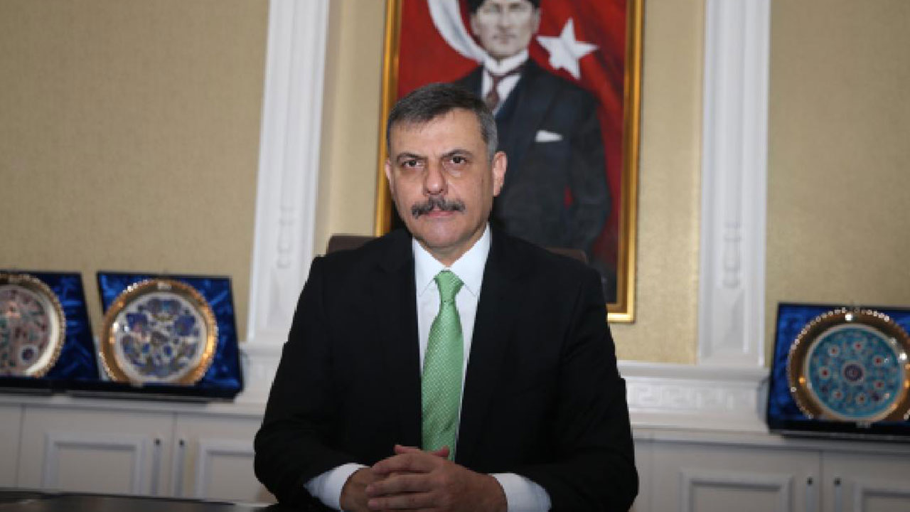 Foto - Vali, oğlunun gündem olan paylaşımı sonrası sessizliğini bozdu: 'Sicil numaranı alayım'