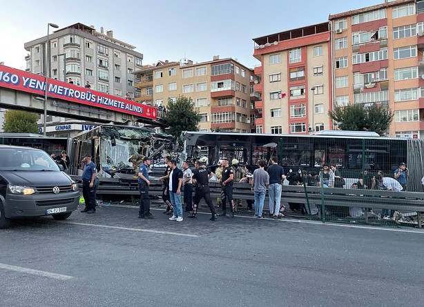 Vali Yerlikaya'dan metrobüs kazasına ilişkin ilk açıklama