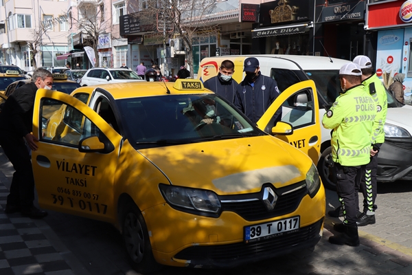 Foto - Validen vatandaşlara kritik uyarı: Kurallara uymazsak sıkıntılı günler bizi bekliyor