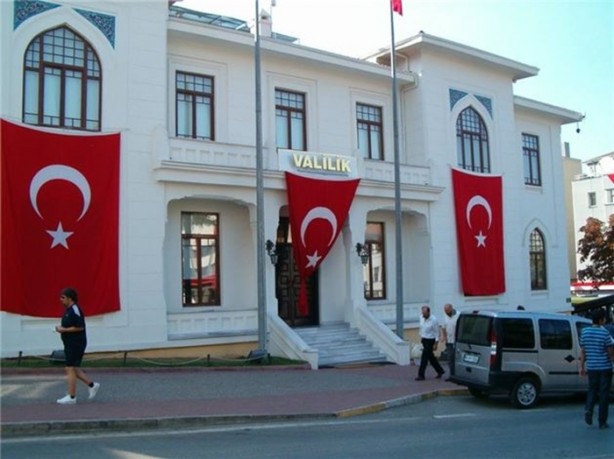Valilerin isim isim atama listesi