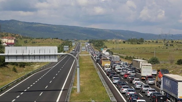 Foto - Valilik açıkladı! Kamyon, çekici ve tankerlerin yola çıkması yasak!