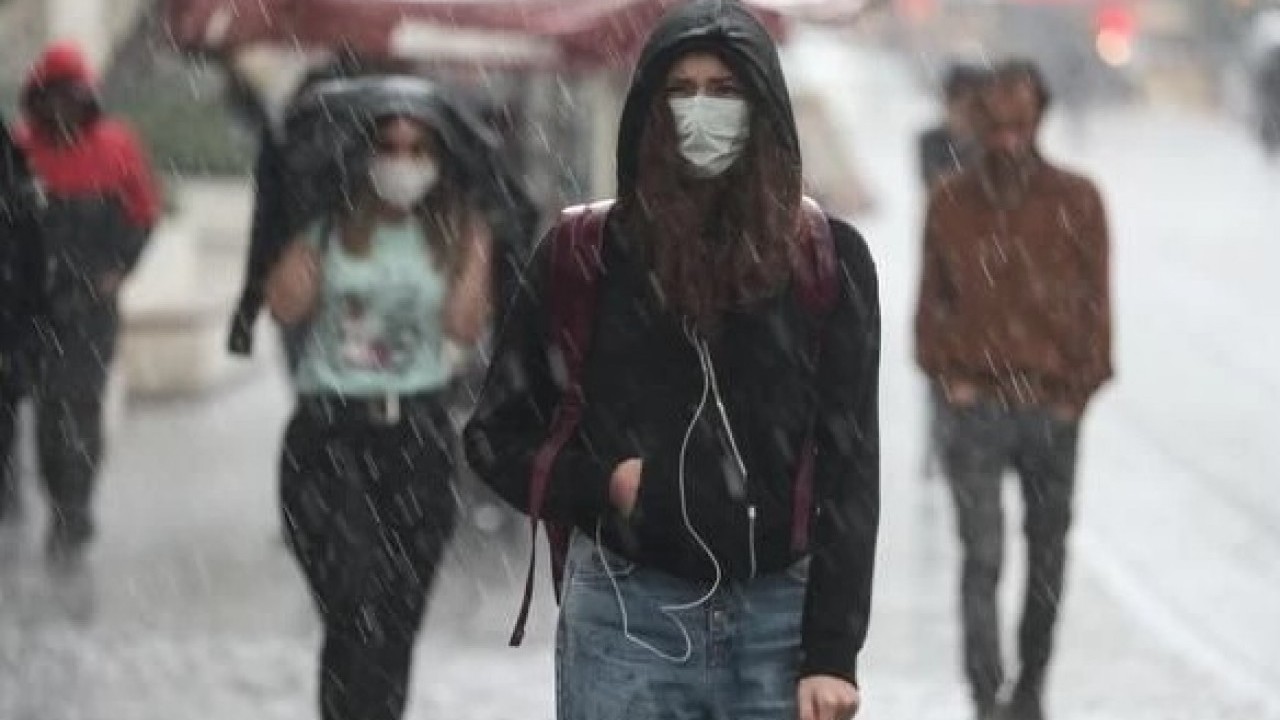 Foto - Valilik uyardı! Şemsiyeleri hazırlayın! İstanbul'a soğuk hava dalgası adım adım geliyor