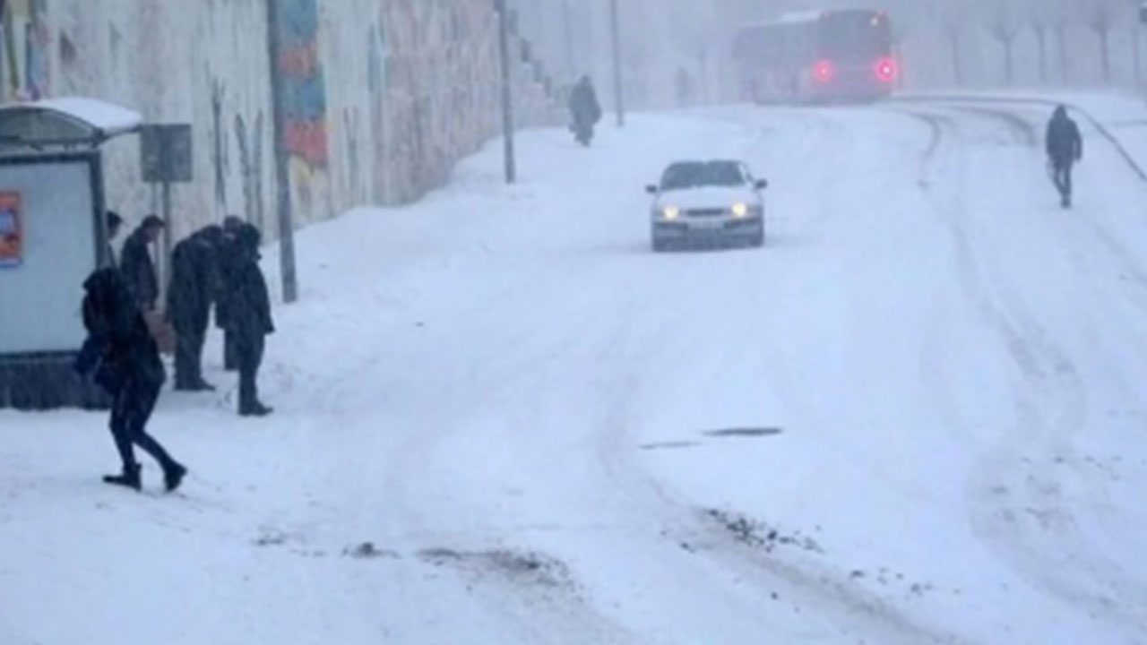 Foto - Valiliklerden peş peşe son dakika açıklamaları geliyor! Çok sayıda ilde okullar tatil edildi