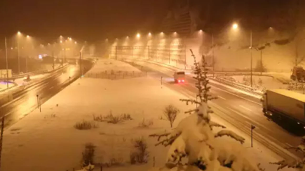 Foto - Valiliklerden peş peşe son dakika açıklamaları geliyor! Çok sayıda ilde okullar tatil edildi