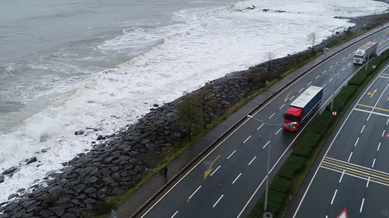 Foto - Valilikten açıklama geldi: Trabzon'da denize girişlere bugün de izin verilmiyor
