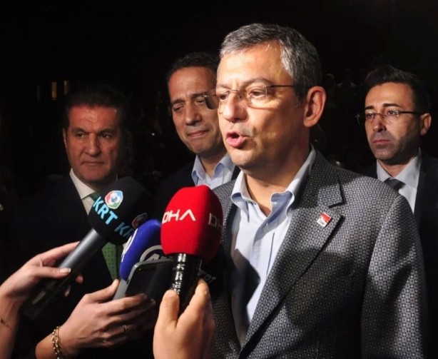 Foto - Van AK Parti’ye geçmişti… Özgür Özel’den "PKK sizi tükürüğüyle boğar" diyen DEM Partiliye destek!