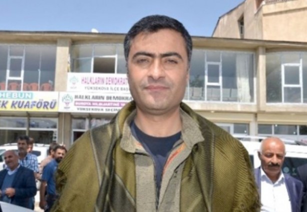 Foto - Van AK Parti’ye geçmişti… Özgür Özel’den "PKK sizi tükürüğüyle boğar" diyen DEM Partiliye destek!