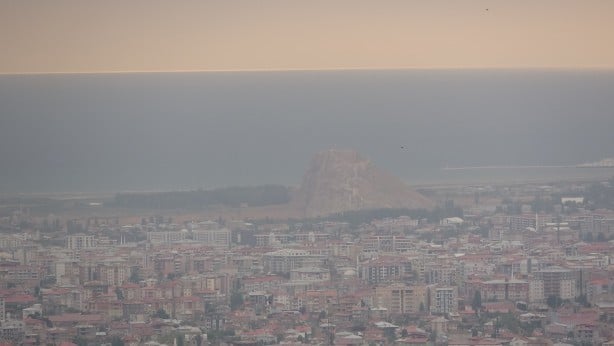 Foto - Van çamur yağdıran toz bulutlarıyla kaplandı