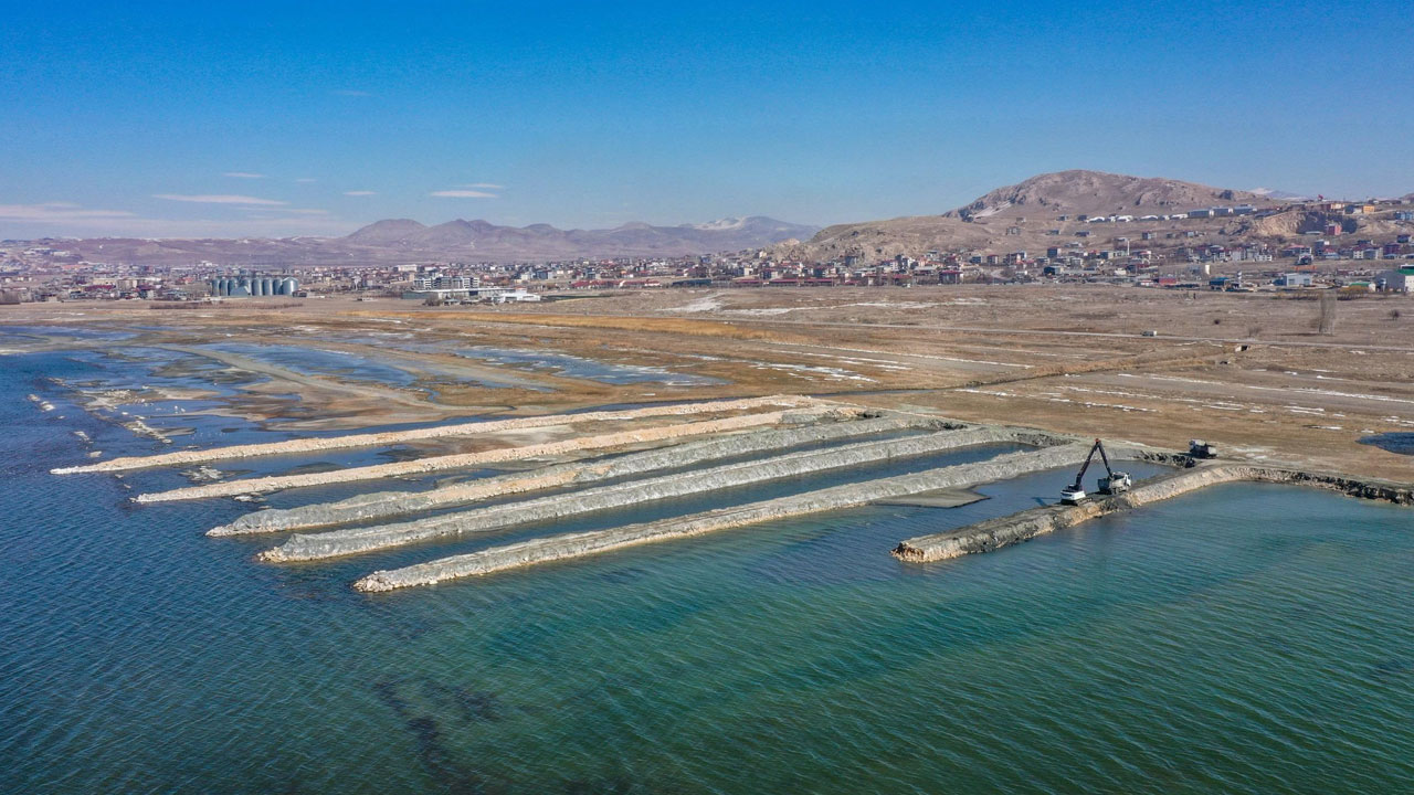 Foto - Van Gölü kuruyor mu? Bahar mevsiminde yağmazsa büyük kayıp kapıda!