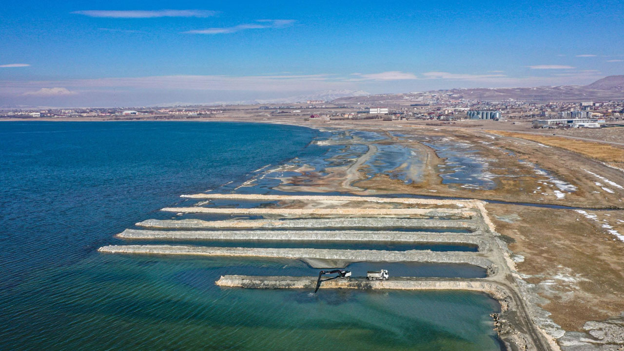 Van Gölü kuruyor mu? Bahar mevsiminde yağmazsa büyük kayıp kapıda!