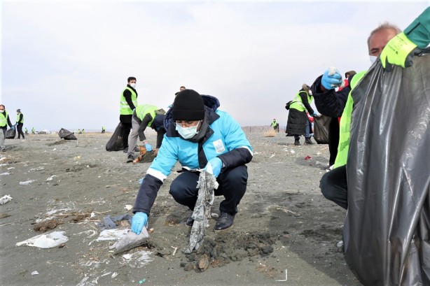 Foto - Van Gölü sahili tonlarca çöpten arındırıldı! İşte o görüntüler
