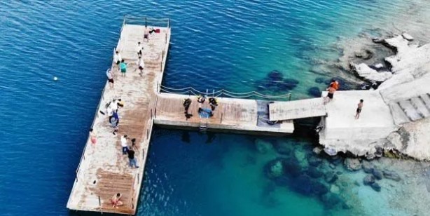 Foto - Van Gölü'nde çok büyük sır ortaya çıktı: Hiç bu kadarı beklenmiyordu! Yıllar önceye ait haç işaretli taşlar bulundu