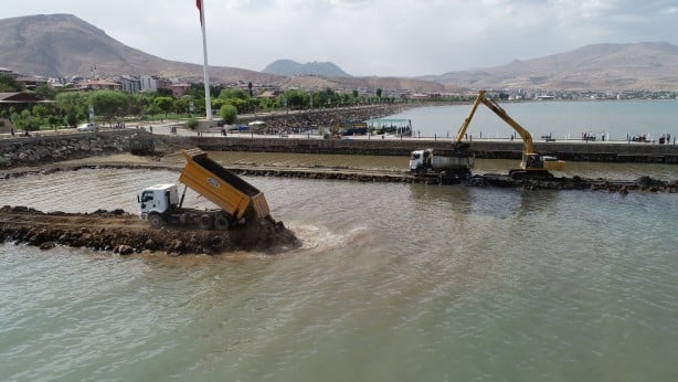 Foto - Van Gölü'nde seferberlik devam ediyor