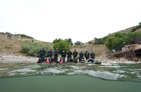 Foto - Van Gölü'nde su altı robotuyla temizlik yapıldı! Gölün derinliklerinden çıkanlar ‘Yok Artık’ dedirtti