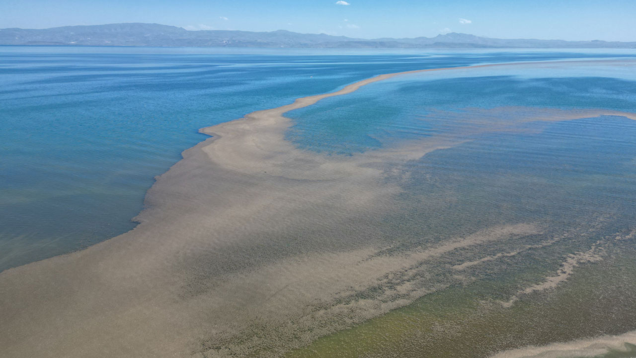 Foto - Van Gölü’nde tehlike çanları çalıyor! Kirlilik uyduya yansıdı