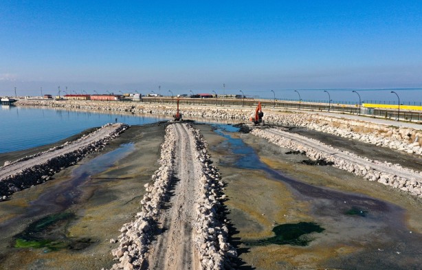 Foto - Van Gölü’nden son görüntüler! Çıkar çıkar bitmiyor