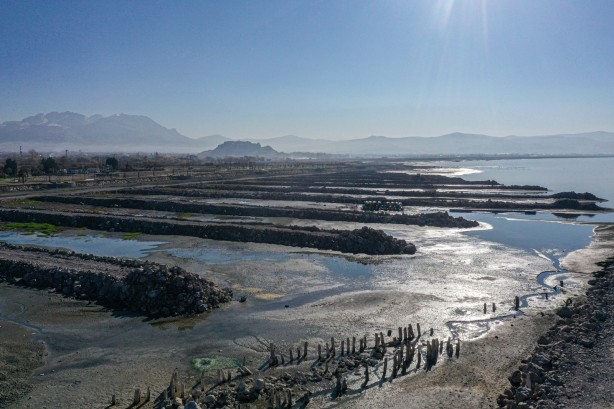Foto - Van Gölü’nden son görüntüler! Çıkar çıkar bitmiyor