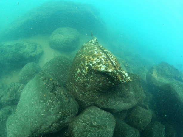 Van Gölü'nün çekilmesiyle Urartu limanı ortaya çıktı! Su altından görüntülendi