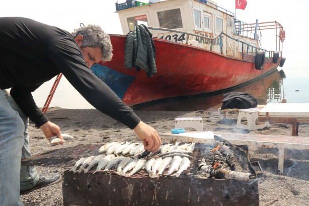 Foto - Van Gölü’nün eşsiz lezzeti: İnci kefali