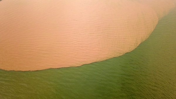 Foto - Van Gölü'nün rengi bu hale döndü! 