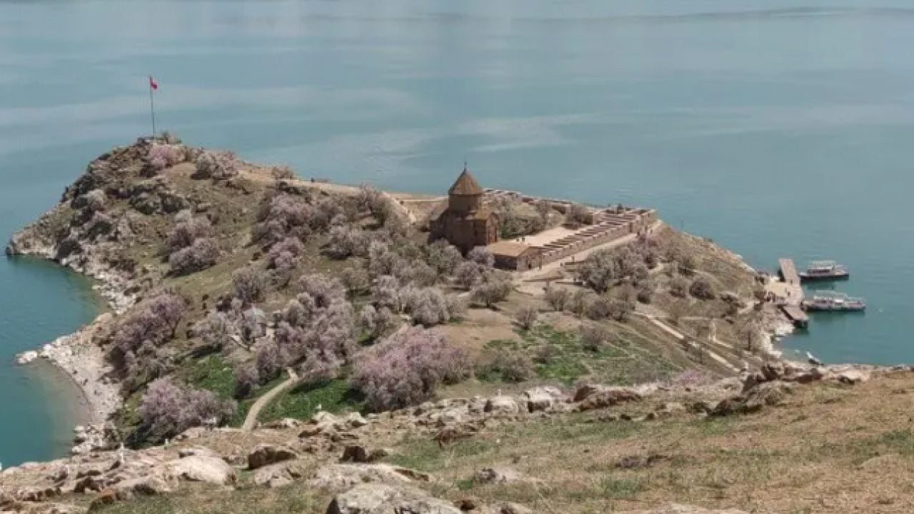 Foto - Van Gölü'nün uzaydan fotoğrafları büyüledi! Görenler mest oldu!