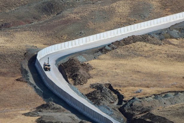Van-İran sınırında bir yılda 120 bini aşkın düzensiz göçmenin ülkeye girişi engellendi