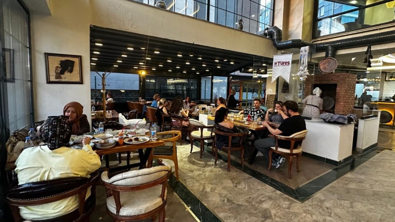 Foto - Van Kültür Yolu Festivali esnafın yüzünü güldürdü! 'Dört aylık işi bir haftada yaptık'