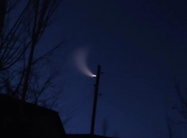 Foto - Van'da akşam saatlerinde gökyüzünde beliren ışık vatandaşları panikletti!