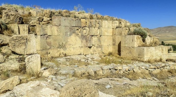 Foto - Van’da gizem çözülüyor! Tarihe ışık tutacak