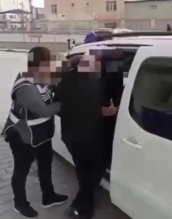 Foto - Van’da ‘kesici aletle tehdit ederek yağmalama’ suçuna 2 tutuklama