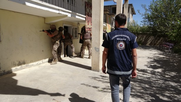 Foto - Van'da operasyon! Çok sayıda göçmen yakalandı