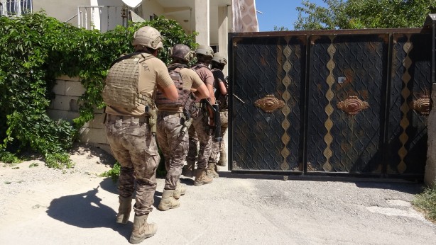 Foto - Van'da operasyon! Çok sayıda göçmen yakalandı